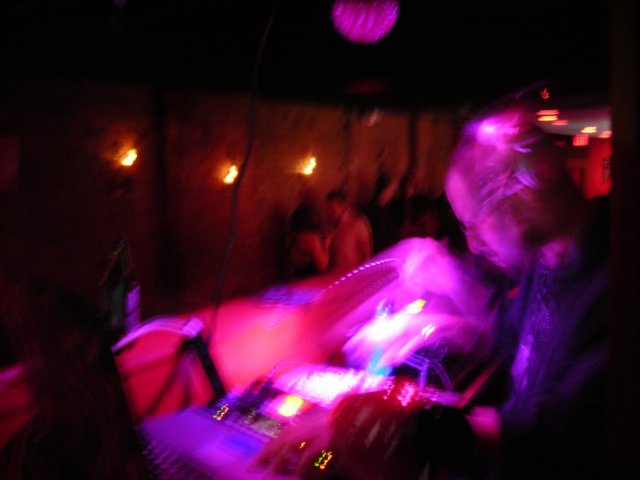 djcosmo.jpg